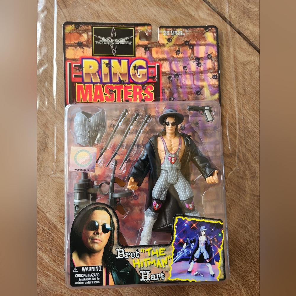 WWE Ring Masters Bret Hart Figure with Black and Gray Attire 1999